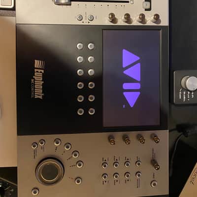 Euphonix MC Control 4-Fader DAW Control Surface with Touch Screen 2000s - Silver image 4