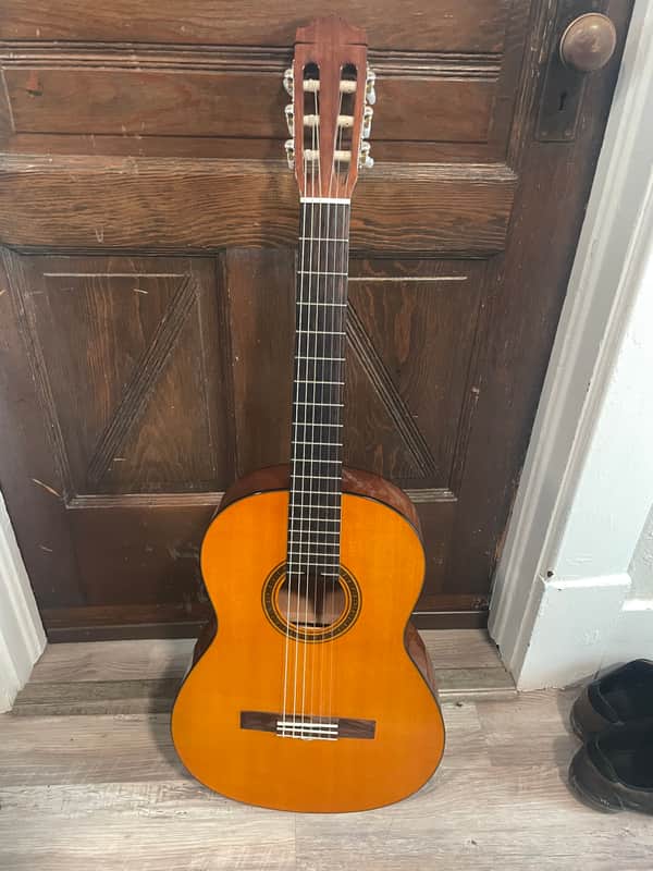 Yamaha cg101a classical acoustic guitar image 1