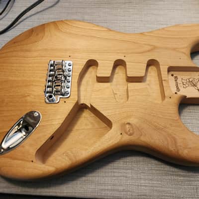 Warmoth Stratocaster Body and Gotoh bridge image 1