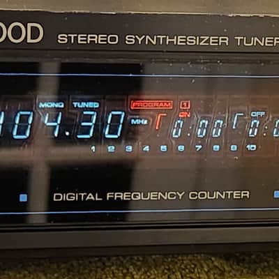 Kenwood Vintage Kenwood Kt-56 KT56 Am-fm Synthesized Stereo Tuner 90s  - Black metal image 2