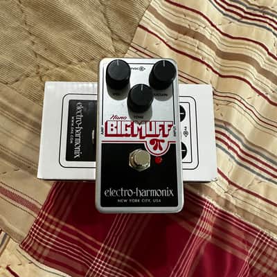 Electro-Harmonix Nano Big Muff Pi Distortion / Sustainer 2013 - Present - White / Black / Red image 1