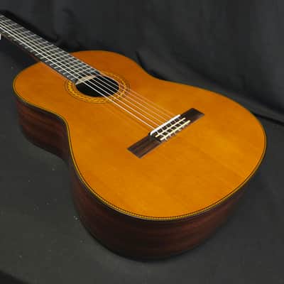 Immagine New Yamaha CG192C Cedar Top Classical Guitar w/non-original Gigbag - 10