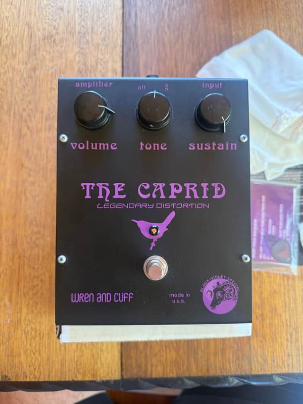 Wren and Cuff Black-Violet Caprid OG