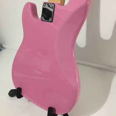 Swift P Bass Style Pink/White image 5