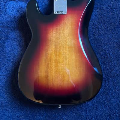 Squier Classic Vibe '60s Precision Bass 2023 - 3-Color Sunburst image 4