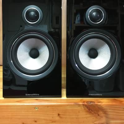 Bowers & Wilkins 706 S2 Bookshelf Speakers image 1