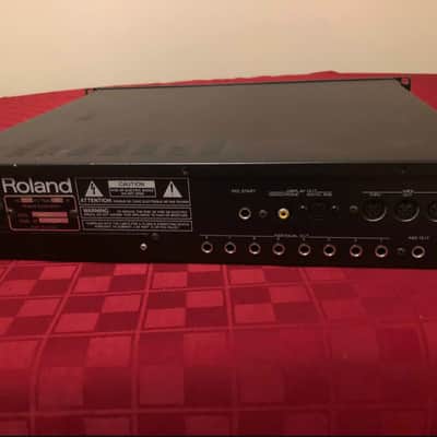 Roland S-550 plus 90 DISKS of SAMPLES! image 4