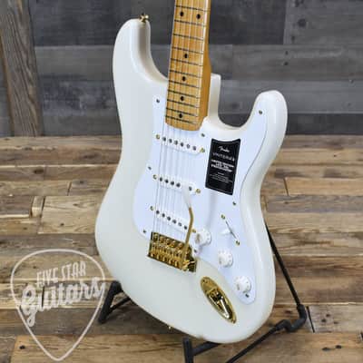 Mint Fender Limited Edition Vintera III Late 50s Stratocaster - Maple Fingerboard- White Blonde with Bag image 11