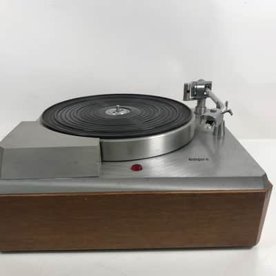 Vintage Empire Turntable image 1