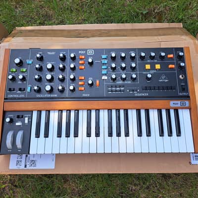Behringer Poly D Synthesiser (MiniMoog Clone) image 3