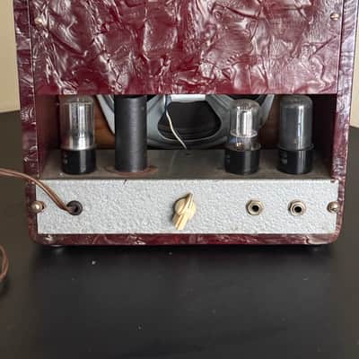 Magnatone Varsity M-197-3-V Vintage TUBE Amplifier Mother of Toilet Seat! image 2