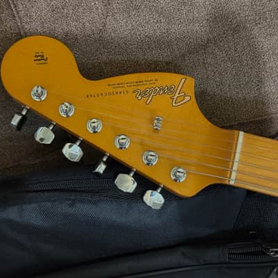 Fender Vintera III Late '60s Stratocaster w/Fender Deluxe bag and Case Candy - 2026 Model in Olympic White image 7