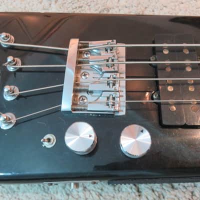 Vintage 1980s Hondo Alien Headless Short Scale Bass Guitar Aluminum Neck Black image 4
