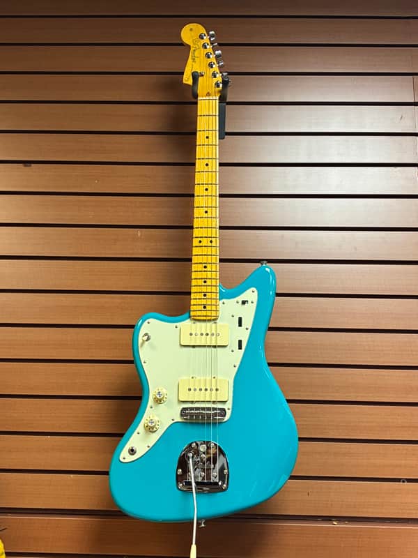 Fender American Professional II Jazzmaster Left-Handed with Maple Fretboard in Miami Blue 2022 w/OHSC