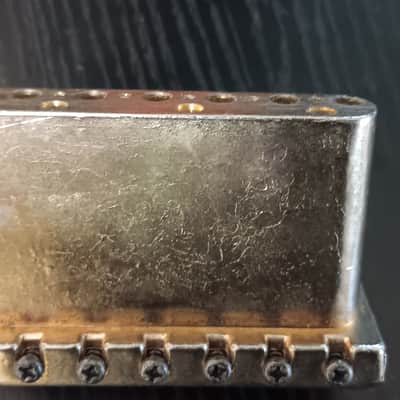 Unbranded Strat tremolo gold vintage spacing 1 piece image 4