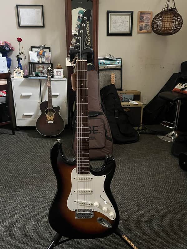 Silvertone SS series 2000s - Sunburst image 1