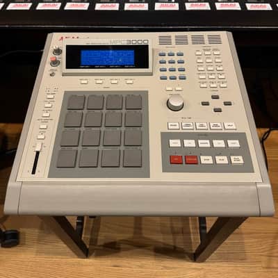 Akai MPC3000 MIDI Production Center 1993 - 2001 - Grey