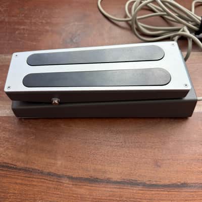 Shin-Ei U-915 Rackmount Univibe w/ foot controller image 14