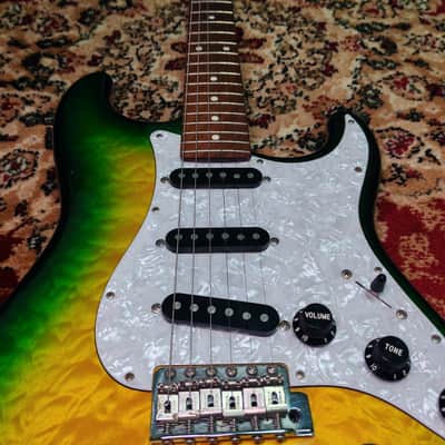*RARE* 2013 Fender Stratocaster '62 Reissue ST62QT-YLM Yellow Lime Burst, High Grade Quilt Maple Top, Non-Catalog w/ Hangtags, MIJ Fujigen image 13