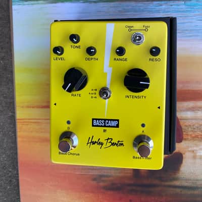 Harley Benton Bass Camp Bass Chorus and Envelope Filter 2 in 1 dual effect pedal - Yellow image 7
