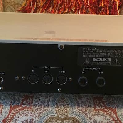 Akai EWI 3030m Synth Module with 3020 Wind Controller | Reverb Romania