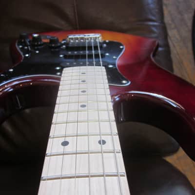 Amati H-Series Electric Guitar 20STHG - Cherry Sunburst w/ Gig Bag image 7
