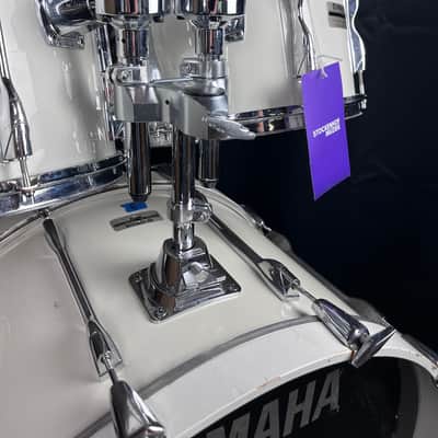 Yamaha recording custom 1981 24-13-14-18 shell set - White image 3