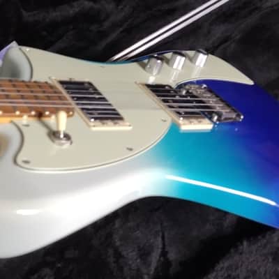 Fender Player Plus Meteora HH 2022 - Present - Belair Blue image 9