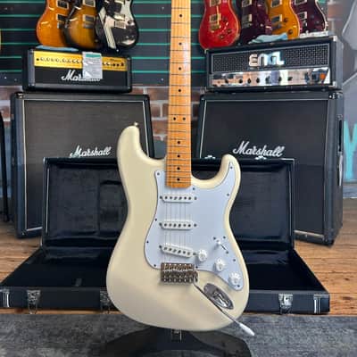 Fender MIJ ST68 Stratocaster Vintage White 2014 Electric Guitar image 1