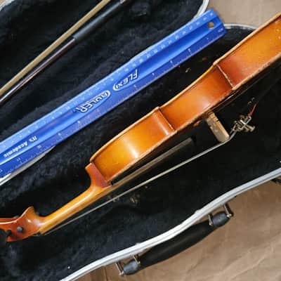 Suzuki 220 size 1/10 violin, Japan 1979 with case & bow, Very Good Cond image 8