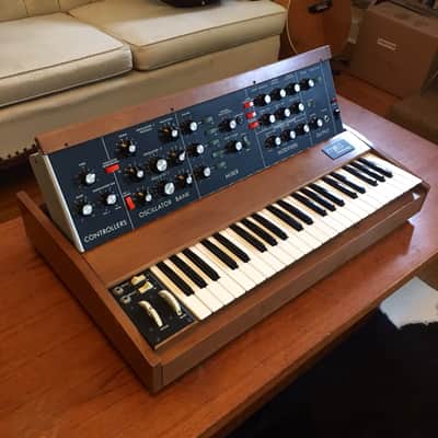 ORiGiNaL --Vintage Moog Minimoog Model D 1970s Walnut analog synth real w MIDI image 5