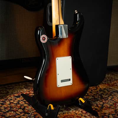 Fender Standard Stratocaster – Brown Sunburst – Maple Fingerboard – Very Good Condition image 9