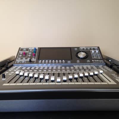 Roland M 300 image 2