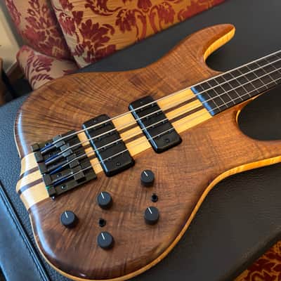 Immagine Ken Smith BT F4 TNV Black Tiger lined fretless Bass Guitar w Hard Case 2008 - 19