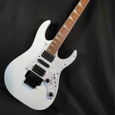 Ibanez RG450DXB RG Standard, Locking Nut, White image 6