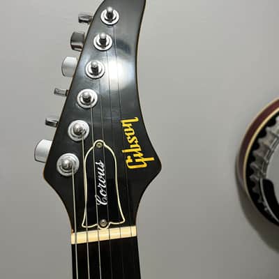 Gibson Corvus II 1983 - Red image 11