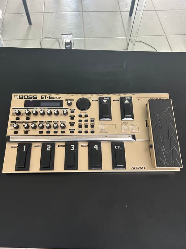 Boss GT-6 Multi-Effect Unit 2001 - 2005 - Gold image 1