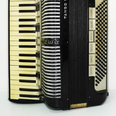 Hohner Tango VM Accordian made in Germany Original Piano Accordion, incl. New Straps Soft Case, Quality Concert Accordion, 2386, Amazing Rich Sound image 6