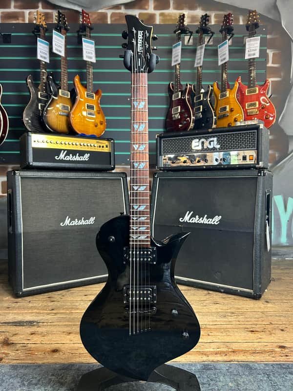 Fernandes Ravelle Black Gloss 2005 Electric Guitar | Reverb UK