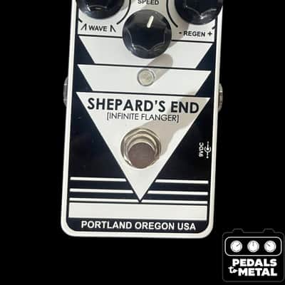 Mr. Black Shepard's End 2010s - White/Black - X16020 image 3
