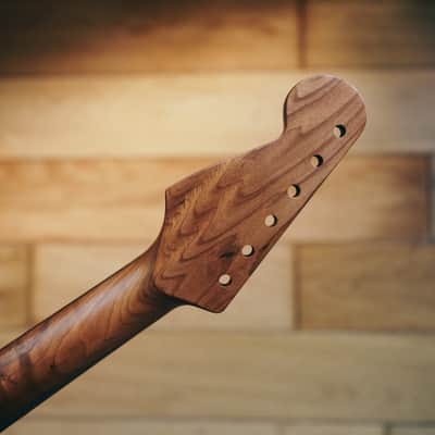Stratocaster Neck – Roasted Maple & Rosewood | 21 Frets | Nitro Satin Finish | Bone Nut image 2