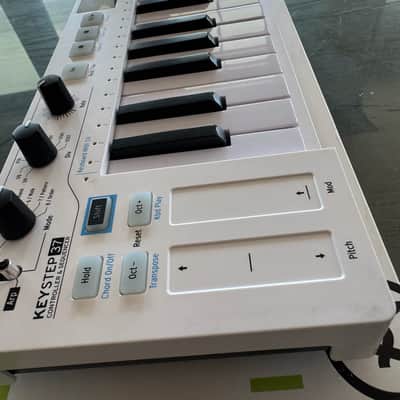 **LIKE NEW-IN BOX-ONE OWNER-Arturia KeyStep 37 MIDI Controller 2021 - 2025 - White image 7