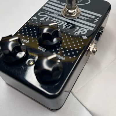 Crazy Tube Circuits Stardust Black Panel Overdrive 2010s - Black with Flag Graphic image 5