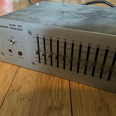 Urei Equalizer 537 27 bandes image 2