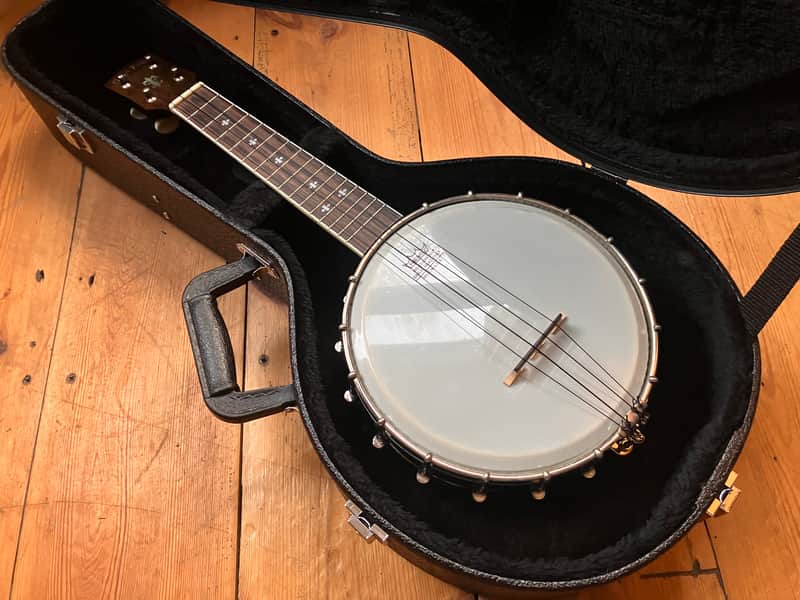 Gold Tone Banjolele (Banjo Ukulele) Deluxe with Hard Case image 1