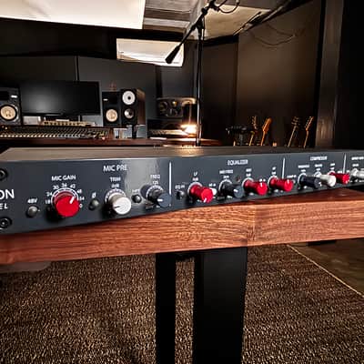 Rupert Neve Designs Newton Channel Rackmount Channel Strip 2023 - Present - RAF Blue image 2