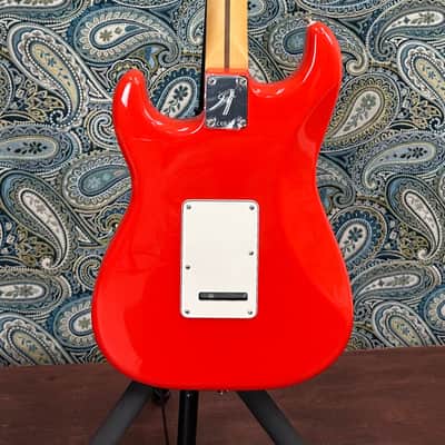 Fender Player Series II Stratocaster HSS Coral Red image 6