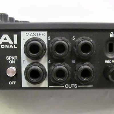 Used Akai MPC Live II Standalone Sampler / Sequencer W/ Built-In Monitors and Pelican Case VGC image 6