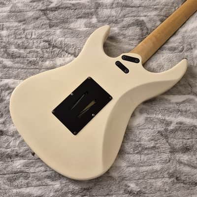 1987 Yamaha RGX520J HH Super Strat - MIJ - Vintage White - EMG Pickups - Locking Tremolo image 12