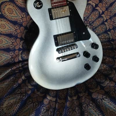 Gibson les paul studio 2012 - silver pearl image 2